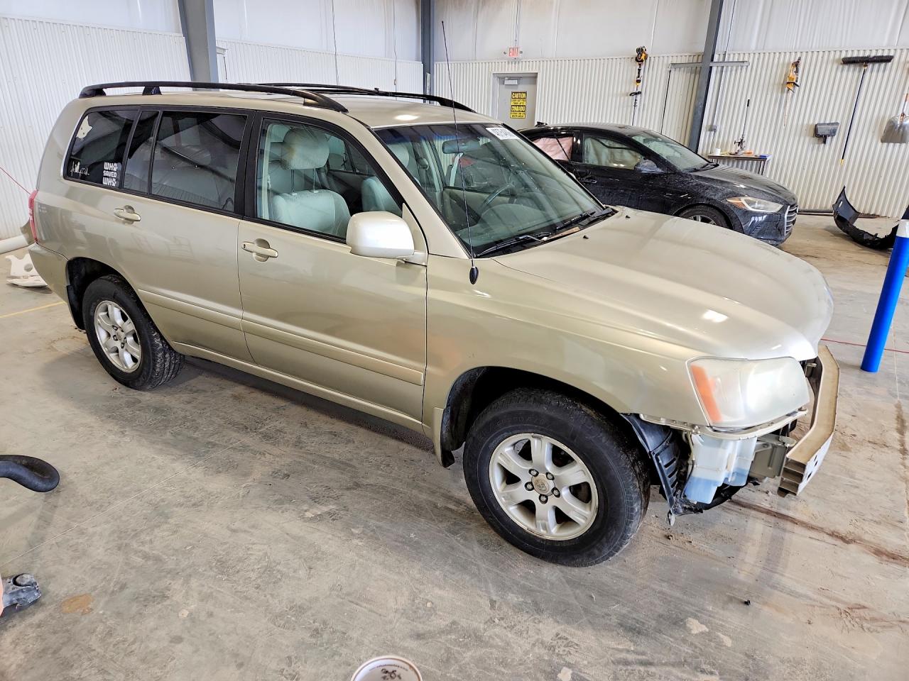 TOYOTA HIGHLANDER 2002 — 5
