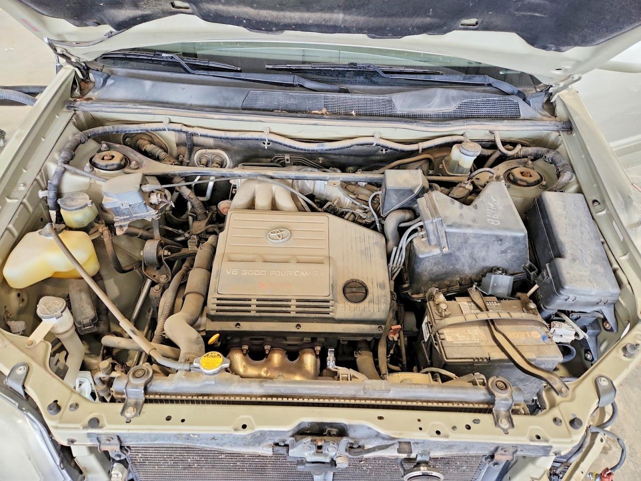 TOYOTA HIGHLANDER 2002 — 13