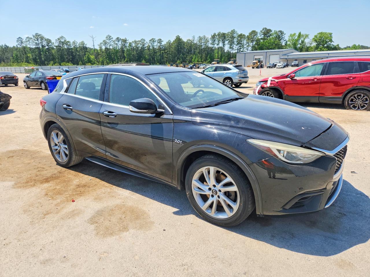 2017 INFINITI QX30 LUXURY