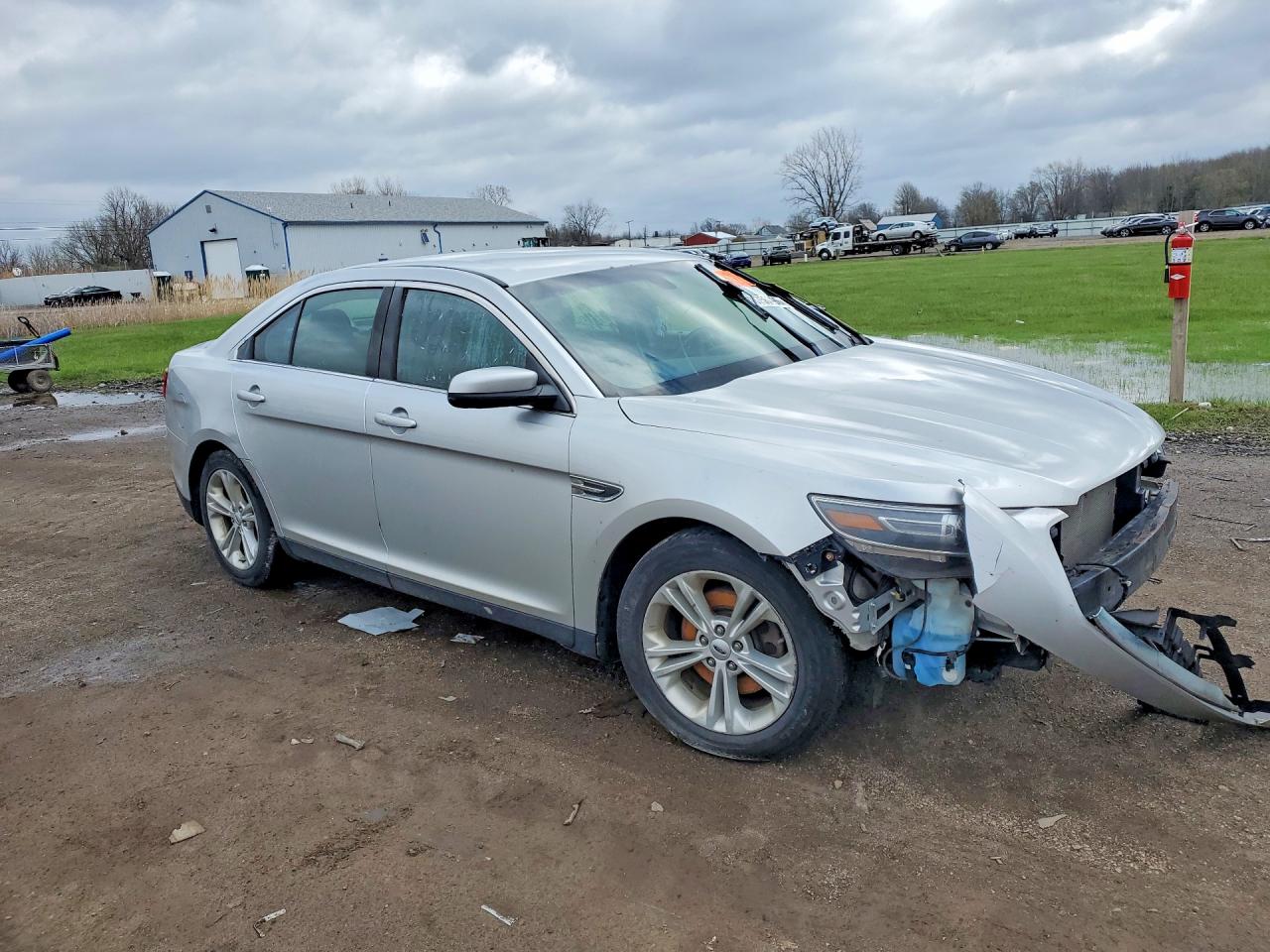 FORD TAURUS 2018 — 5