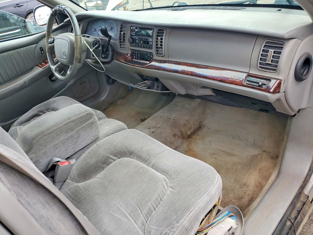 BUICK PARK AVENUE 1998 — 9