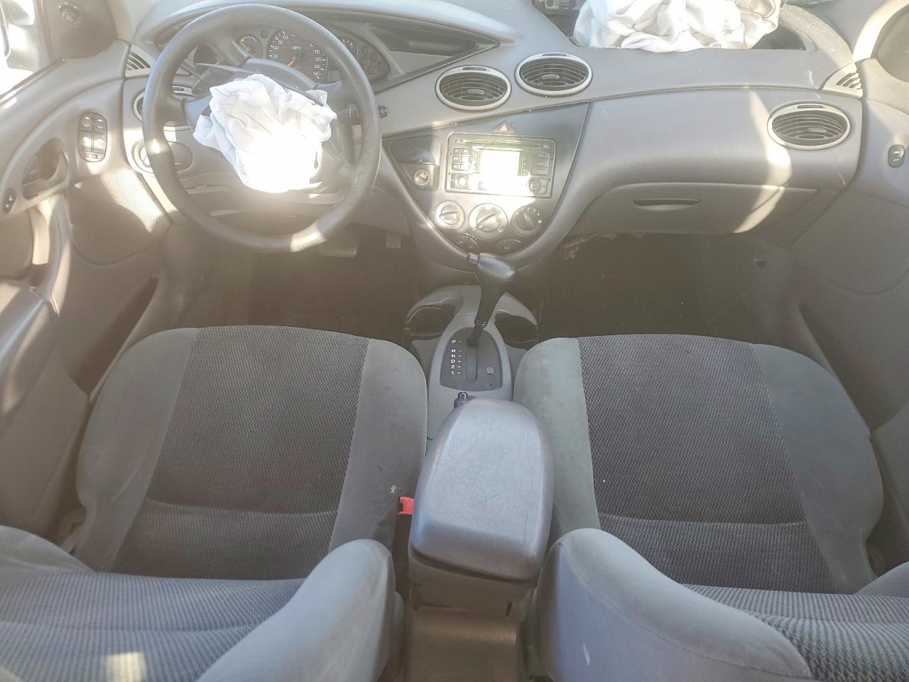 FORD FOCUS 2003 — 9