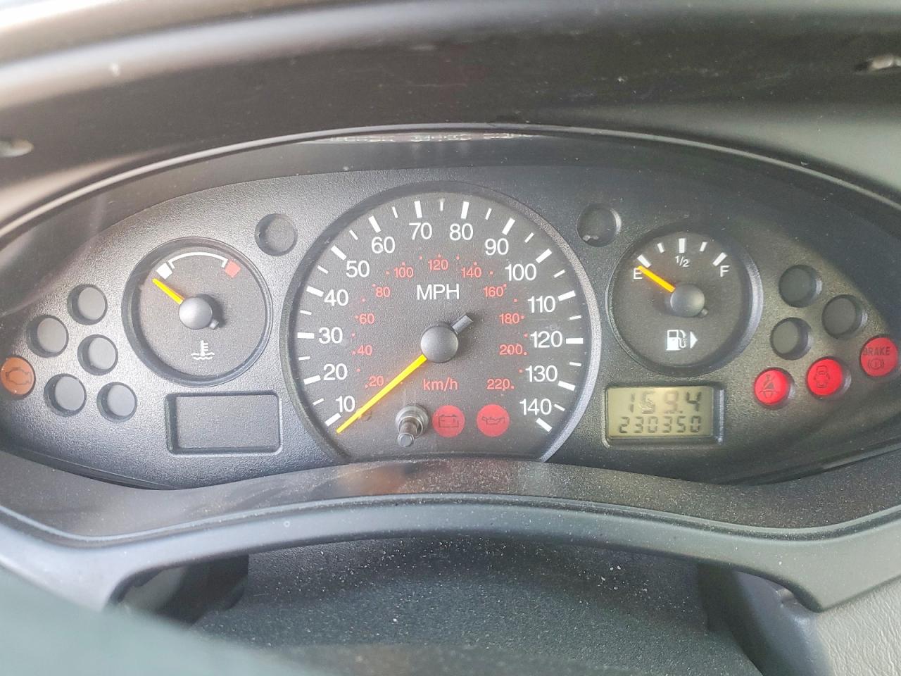 FORD FOCUS 2003 — 10