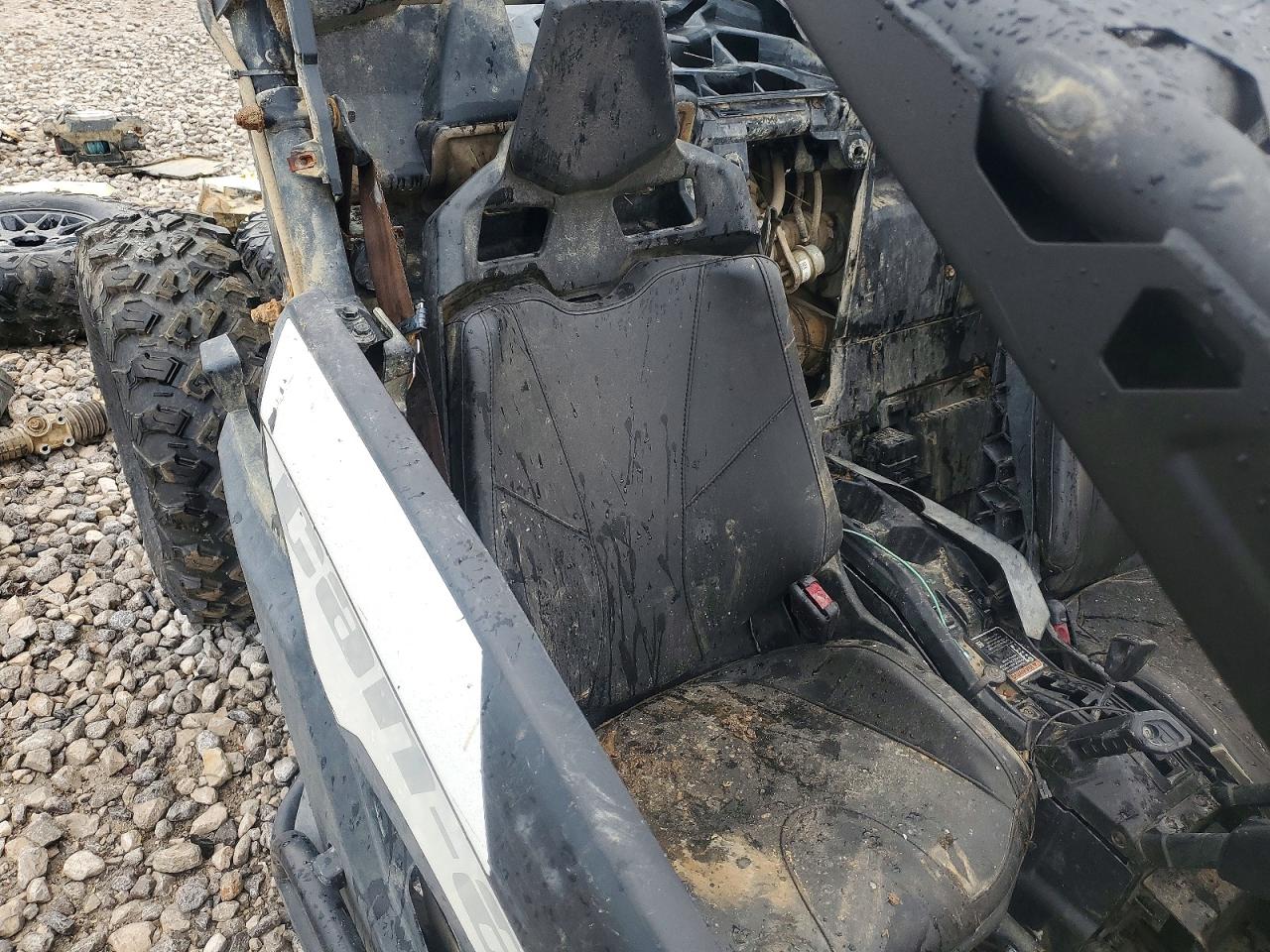 CAN-AM MAVERICK X3 2019 — 6