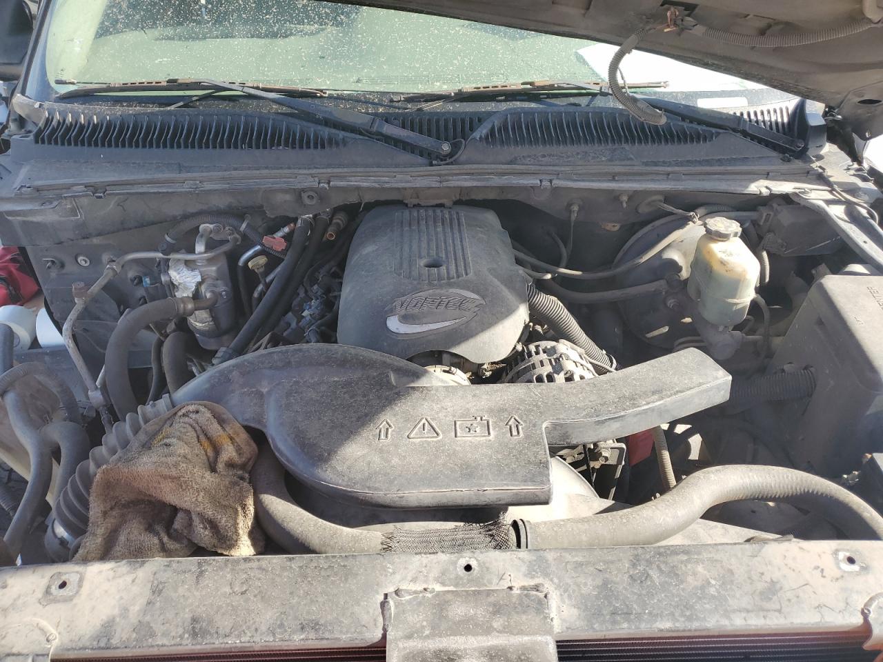 CHEVROLET SUBURBAN 2001 — 13