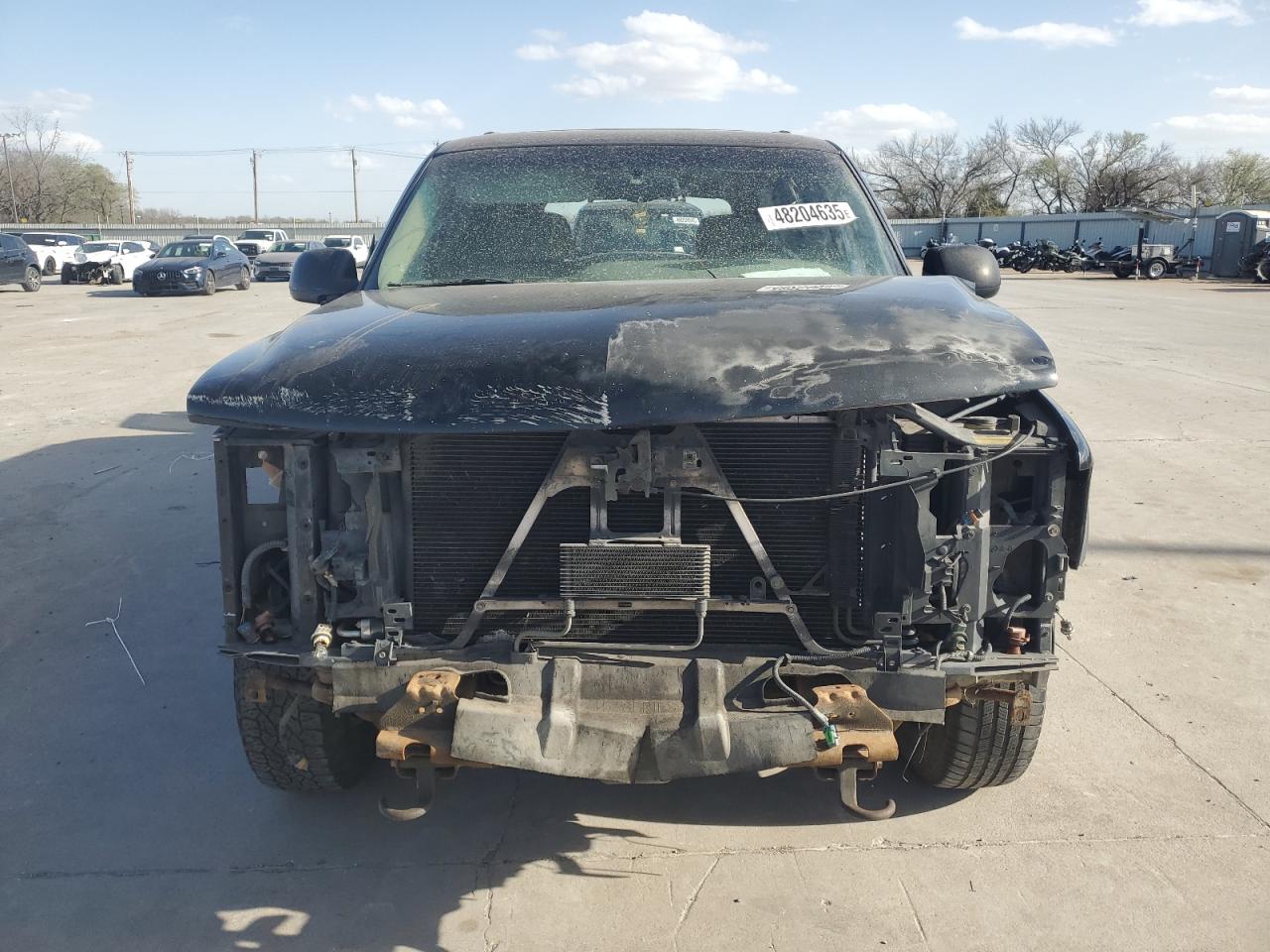 CHEVROLET SUBURBAN 2001 — 6