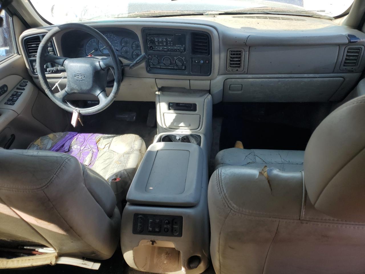 CHEVROLET SUBURBAN 2001 — 9