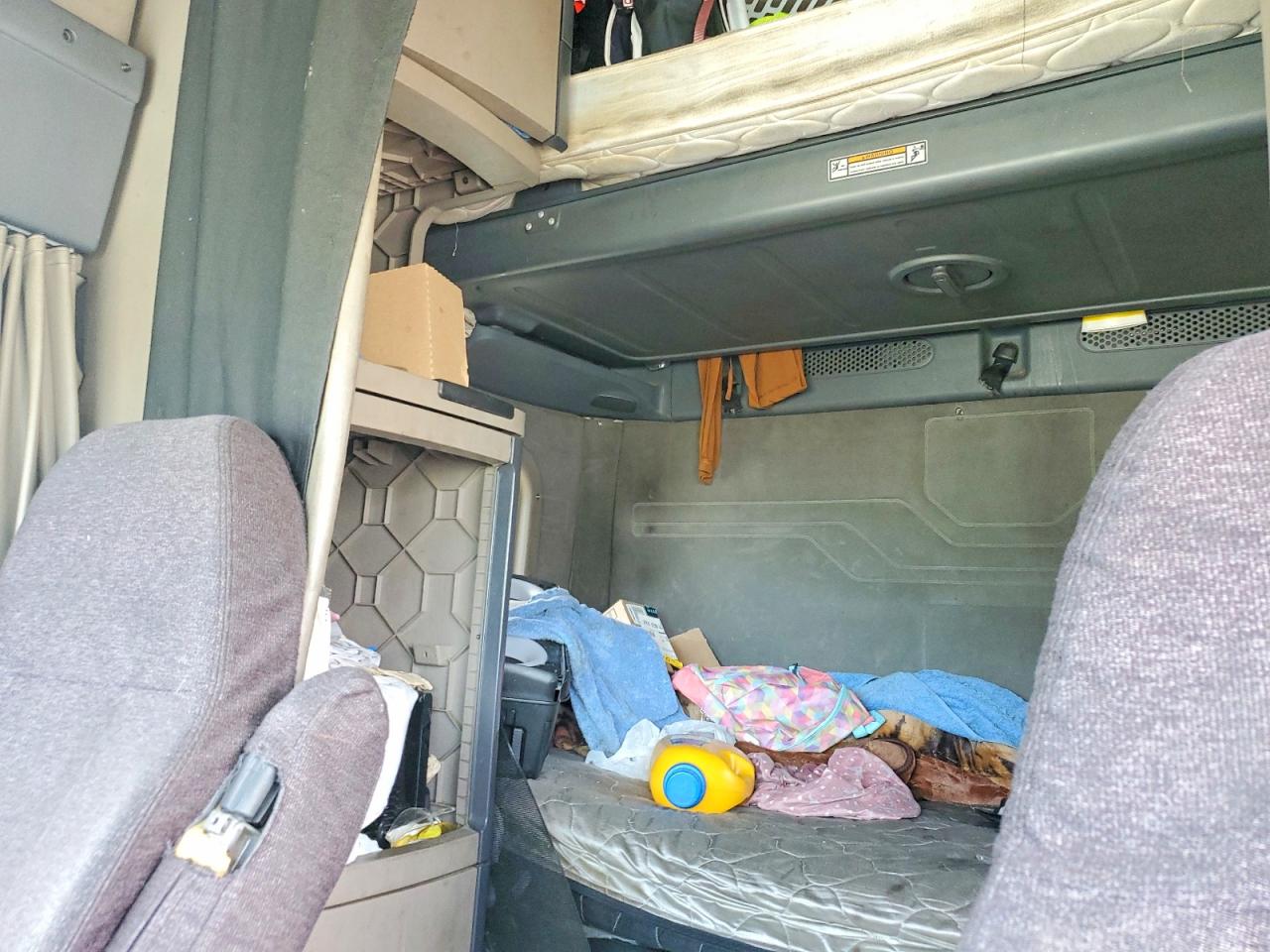 FREIGHTLINER CASCADIA 2014 — 7