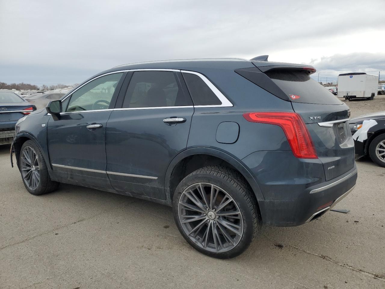 CADILLAC XT5 2019 — 3