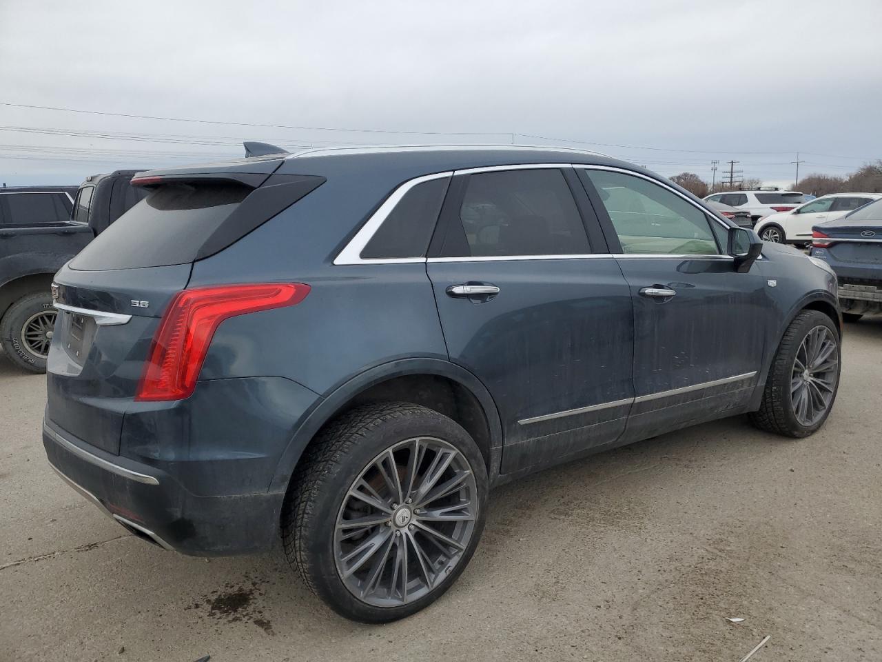 CADILLAC XT5 2019 — 4