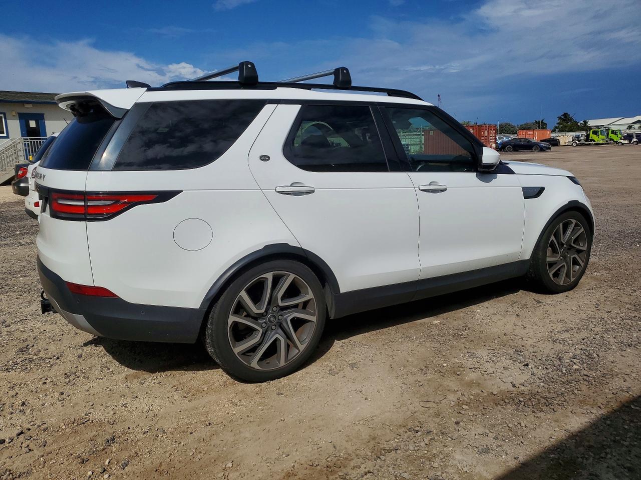 LAND ROVER DISCOVERY 2018 — 4