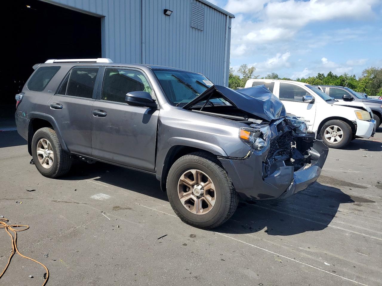 TOYOTA 4RUNNER 2017 — 5