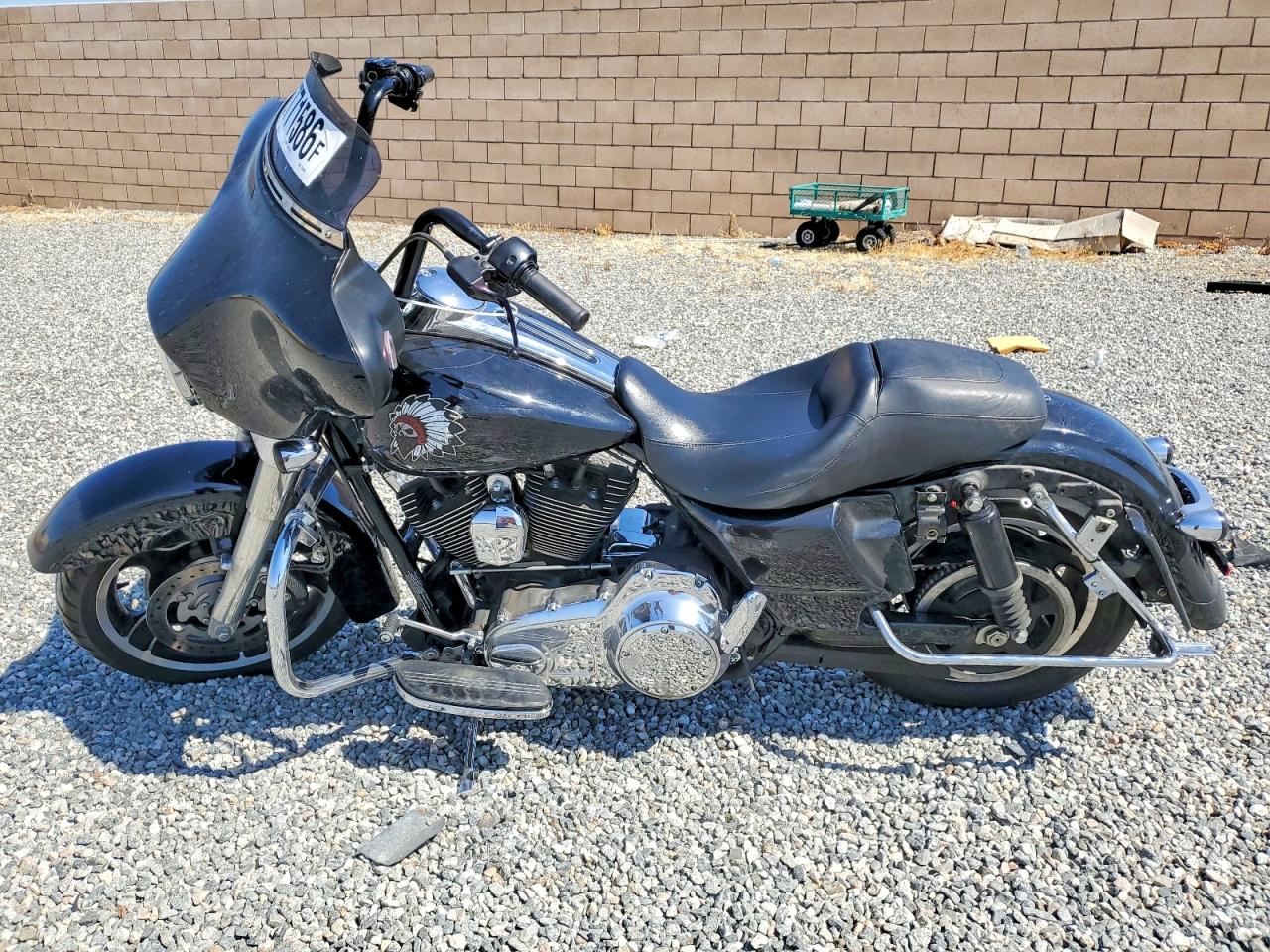 HARLEY-DAVIDSON FLHX 2011 — 4