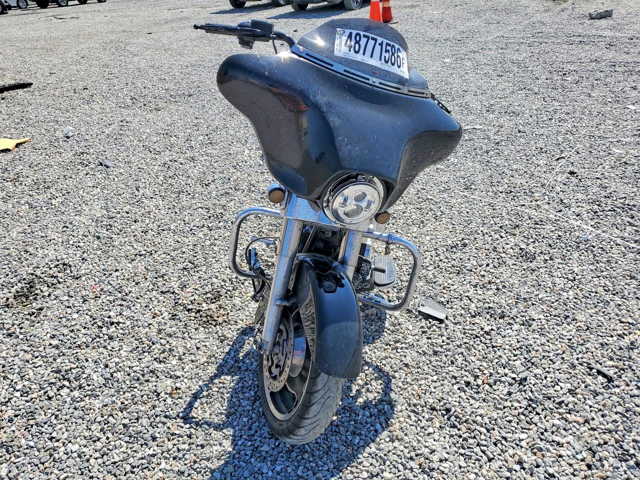 HARLEY-DAVIDSON FLHX 2011 — 3