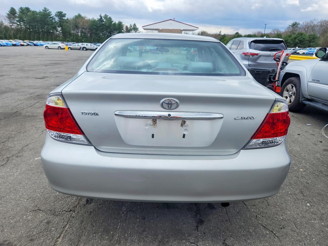 TOYOTA CAMRY 2006 — 7
