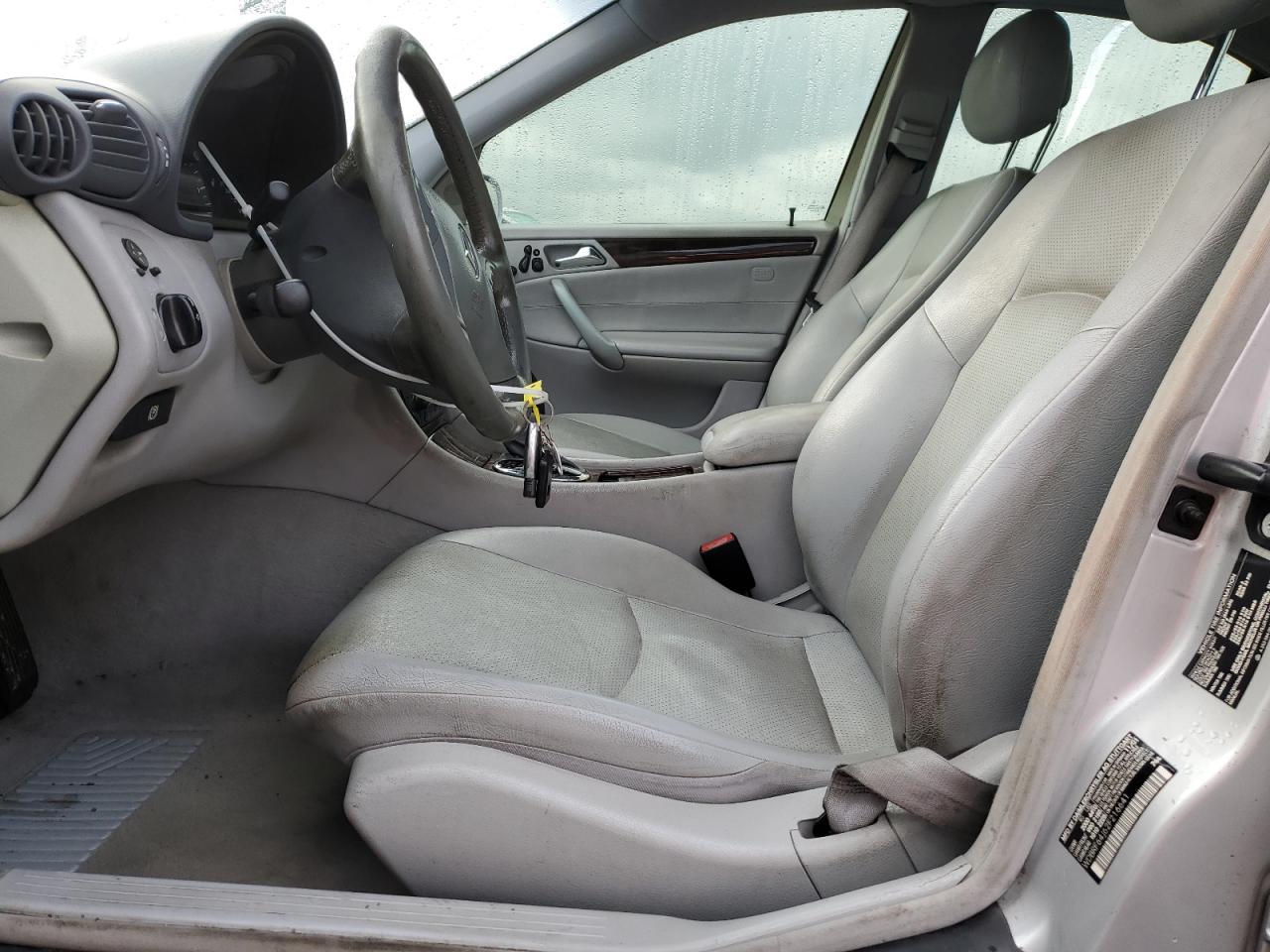 MERCEDES-BENZ C 2002 — 7