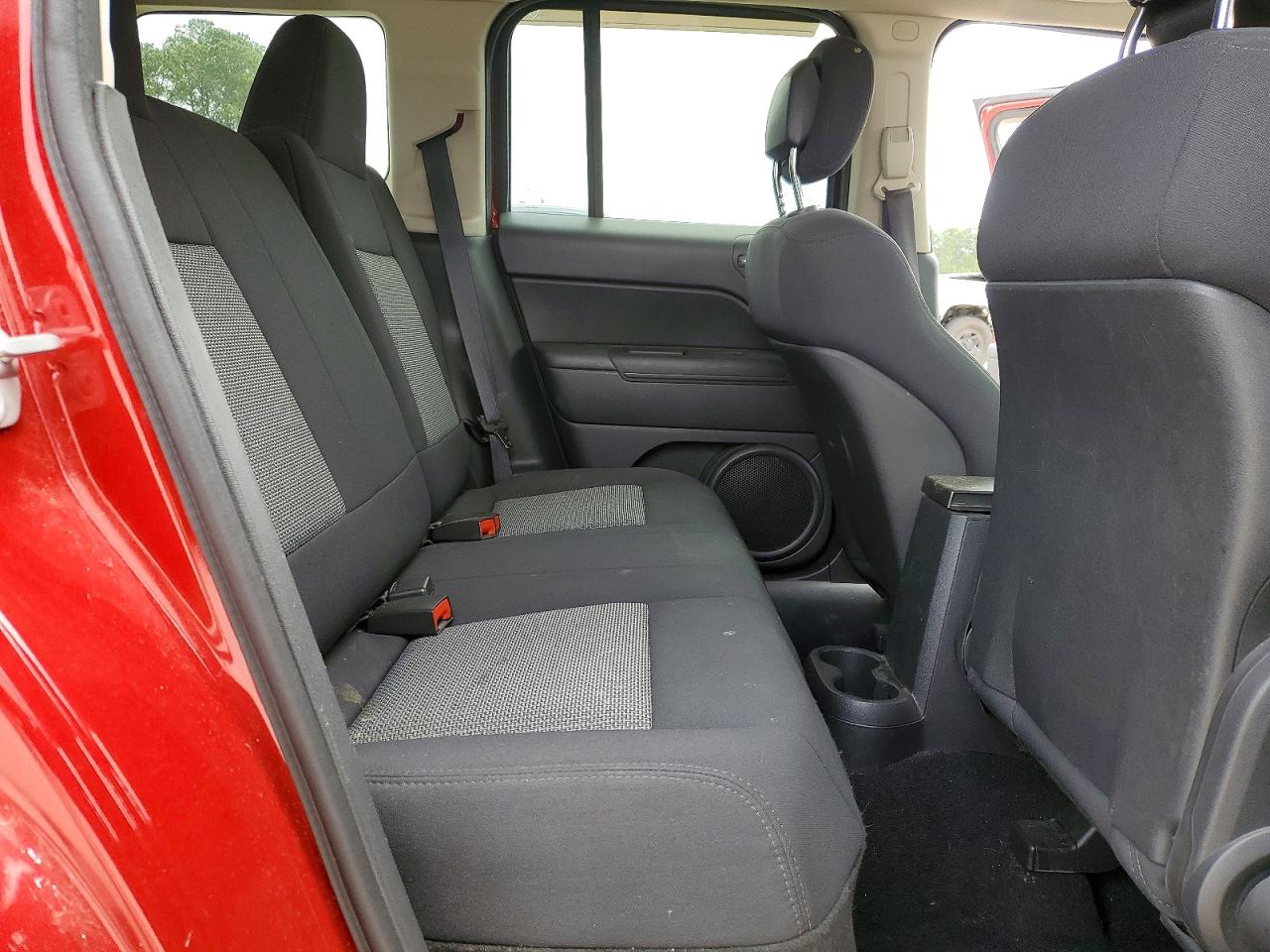 JEEP PATRIOT 2010 — 12
