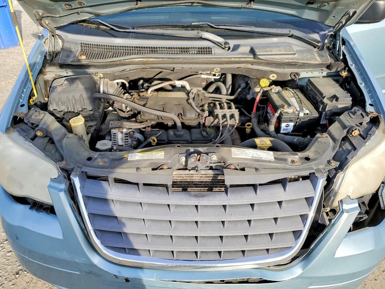 CHRYSLER TOWN & COUNTRY 2008 — 13