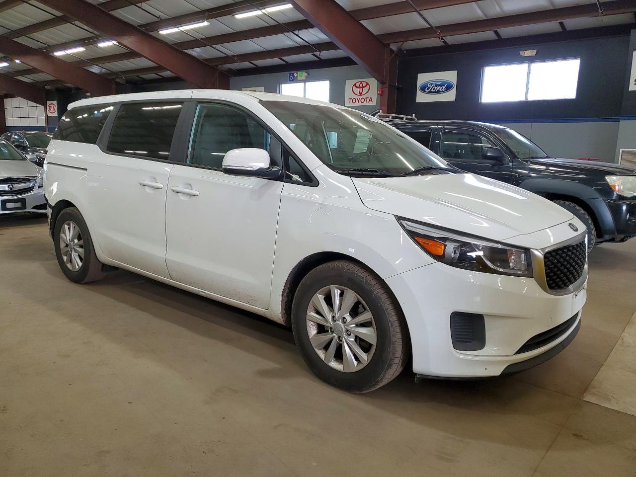 KIA SEDONA 2017 — 5