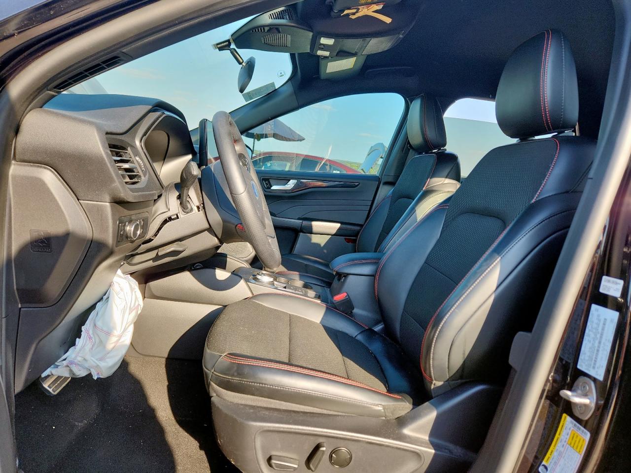 FORD ESCAPE 2024 — 8