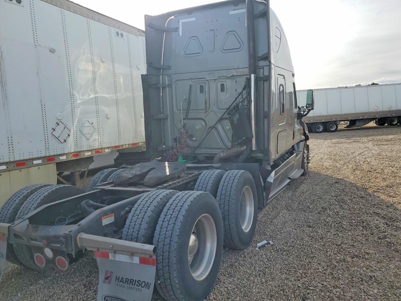 2020 FREIGHTLINER CASCADIA