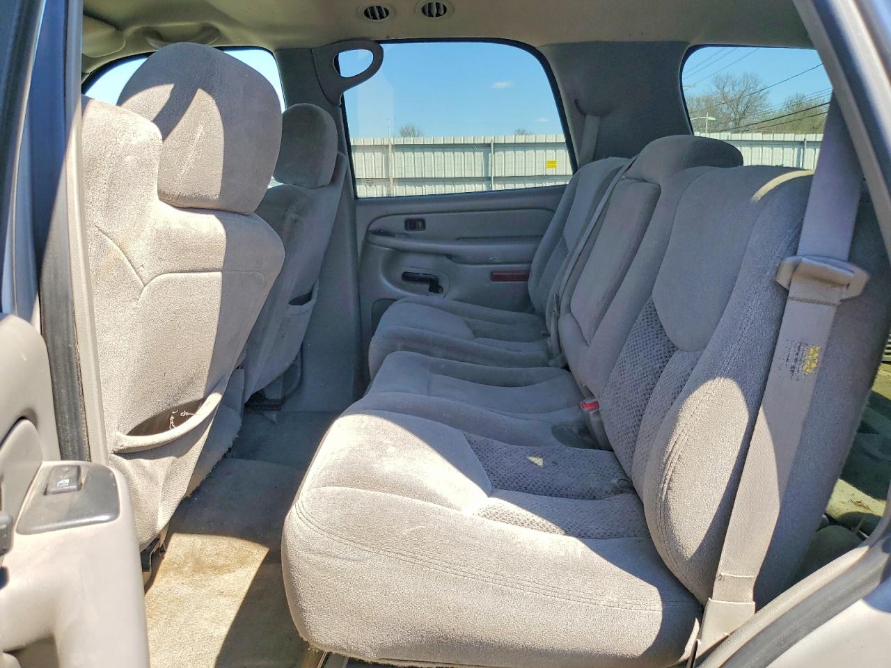 CHEVROLET TAHOE 2005 — 12