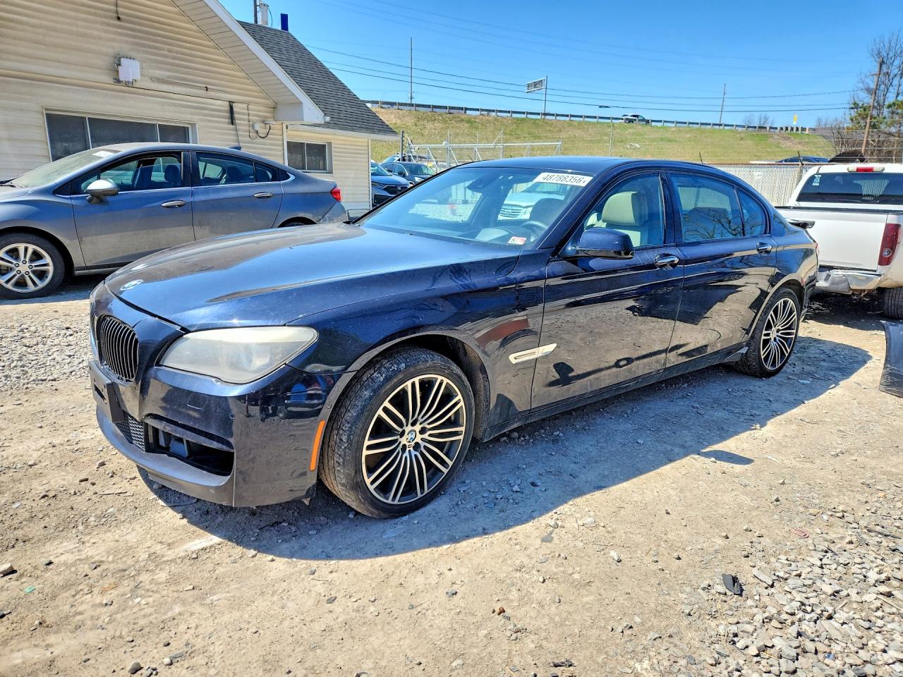 BMW 750 2012 — 2