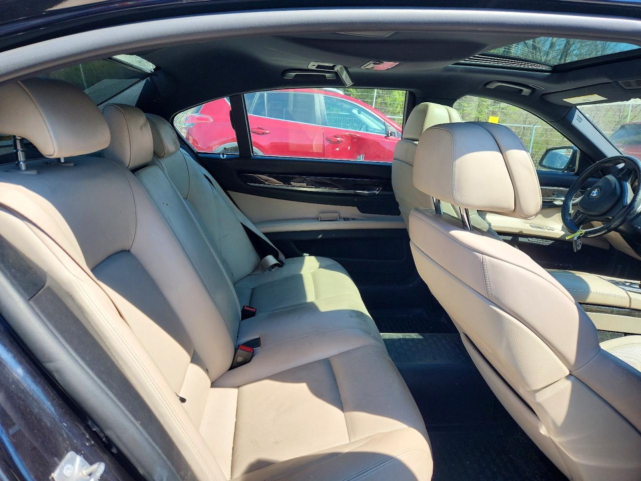 BMW 750 2012 — 11