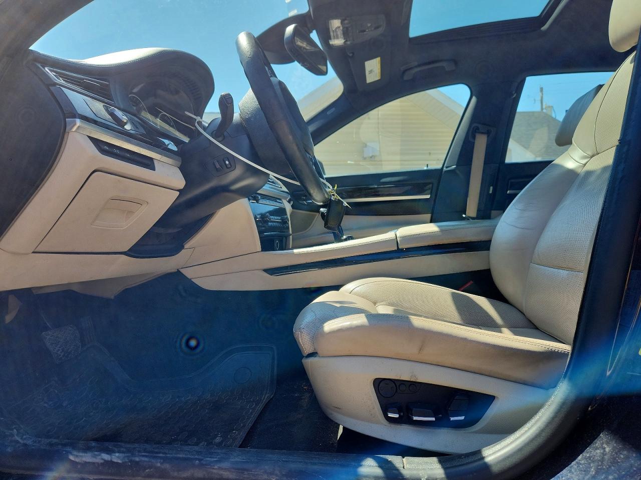 BMW 750 2012 — 8