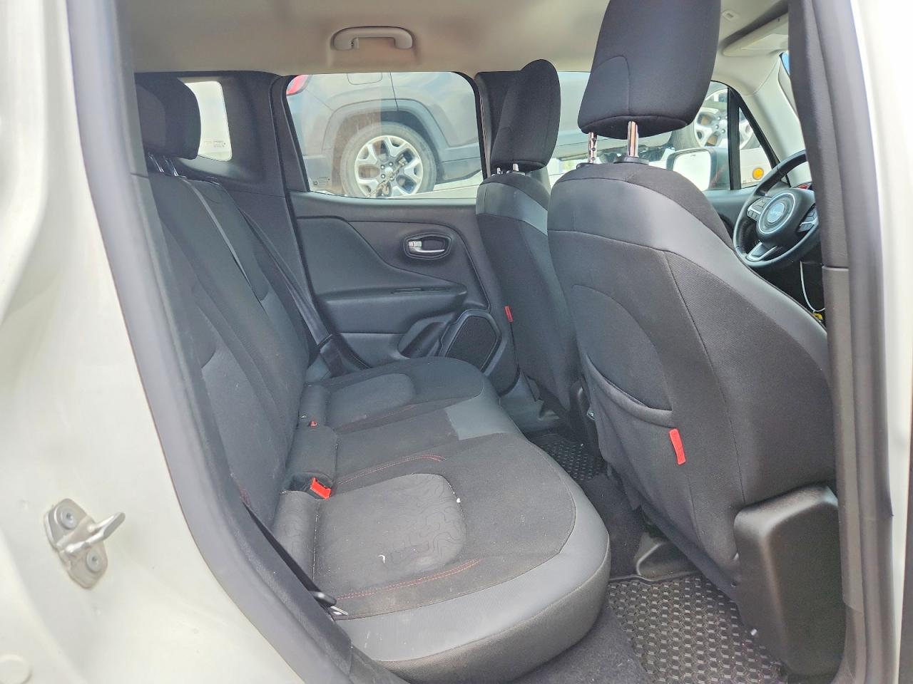 JEEP RENEGADE 2020 — 11