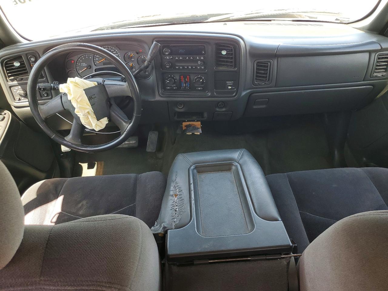 GMC NEW SIERRA 2004 — 9
