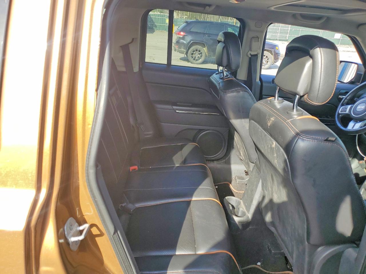 JEEP PATRIOT 2011 — 12