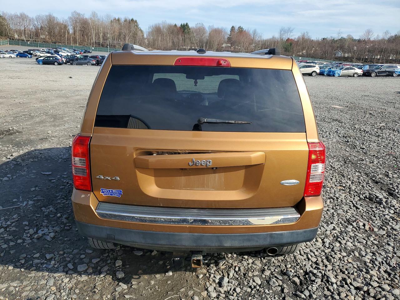 JEEP PATRIOT 2011 — 7