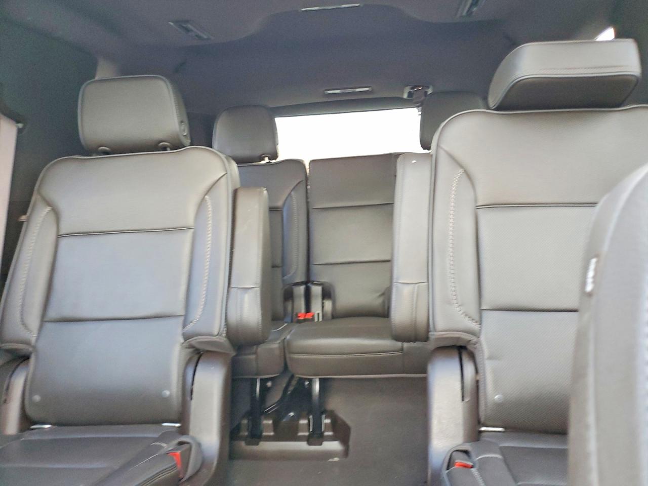 GMC YUKON 2022 — 11
