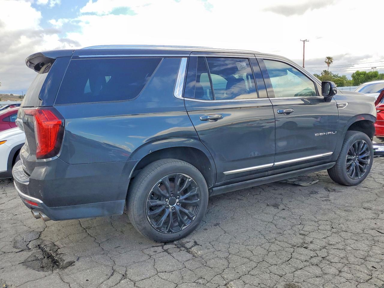 GMC YUKON 2022 — 4