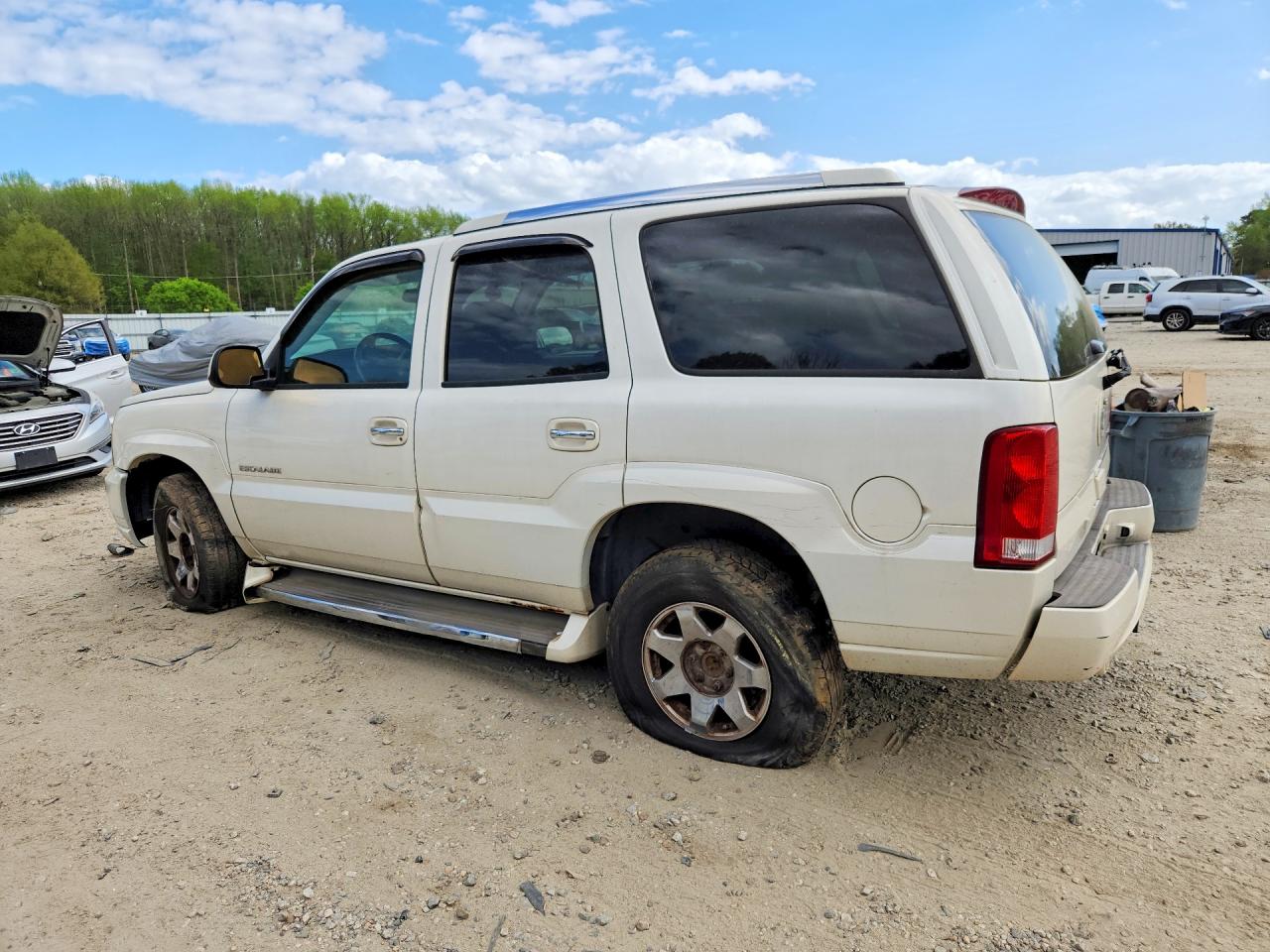 CADILLAC ESCALADE 2005 — 3