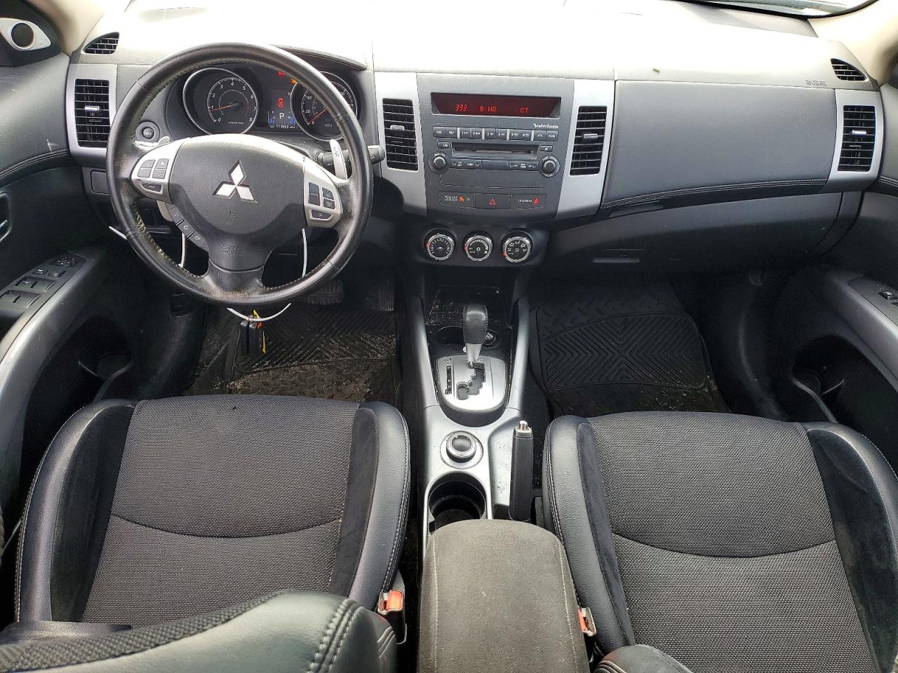 MITSUBISHI OUTLANDER 2013 — 9