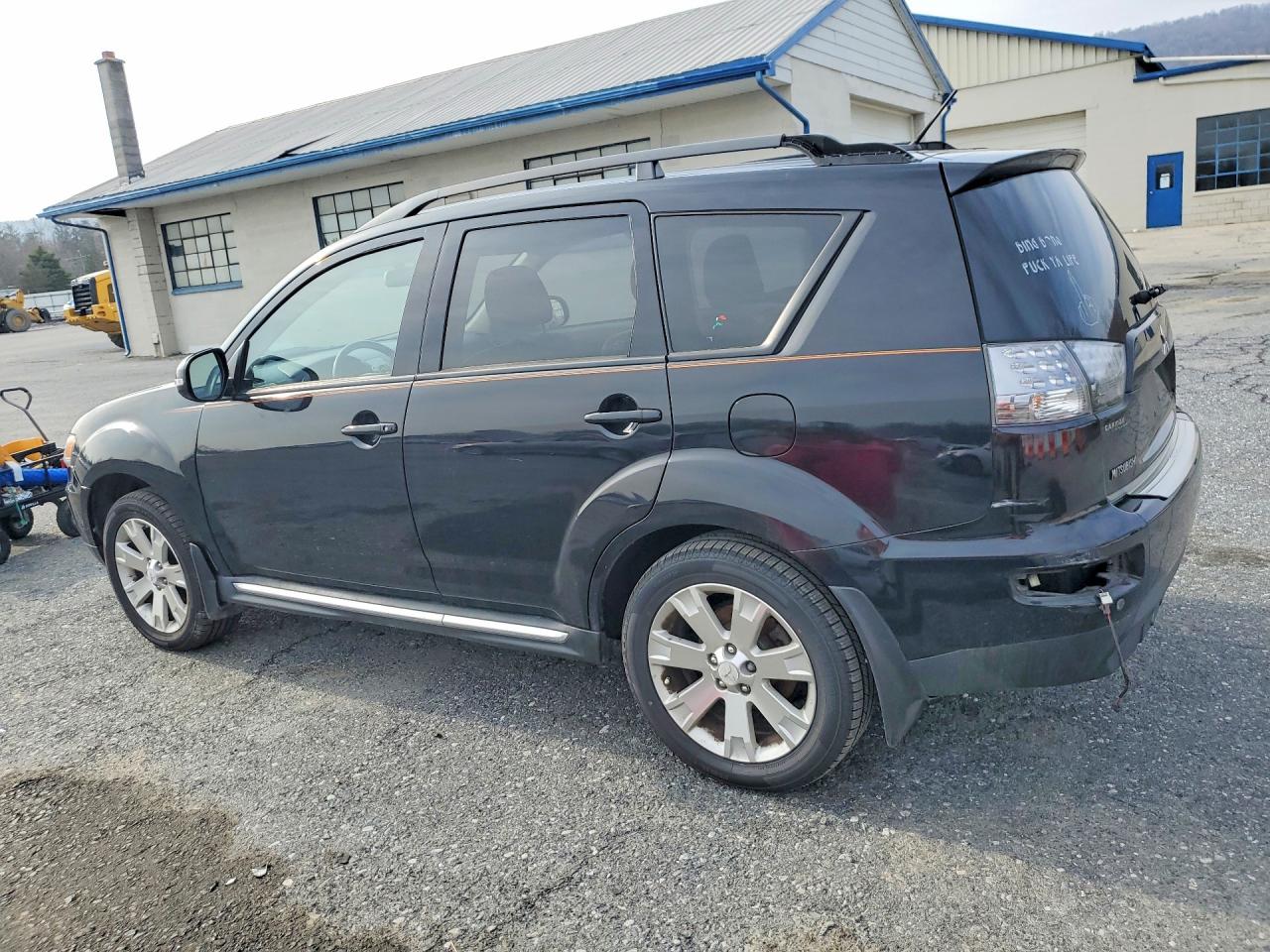 MITSUBISHI OUTLANDER 2013 — 3