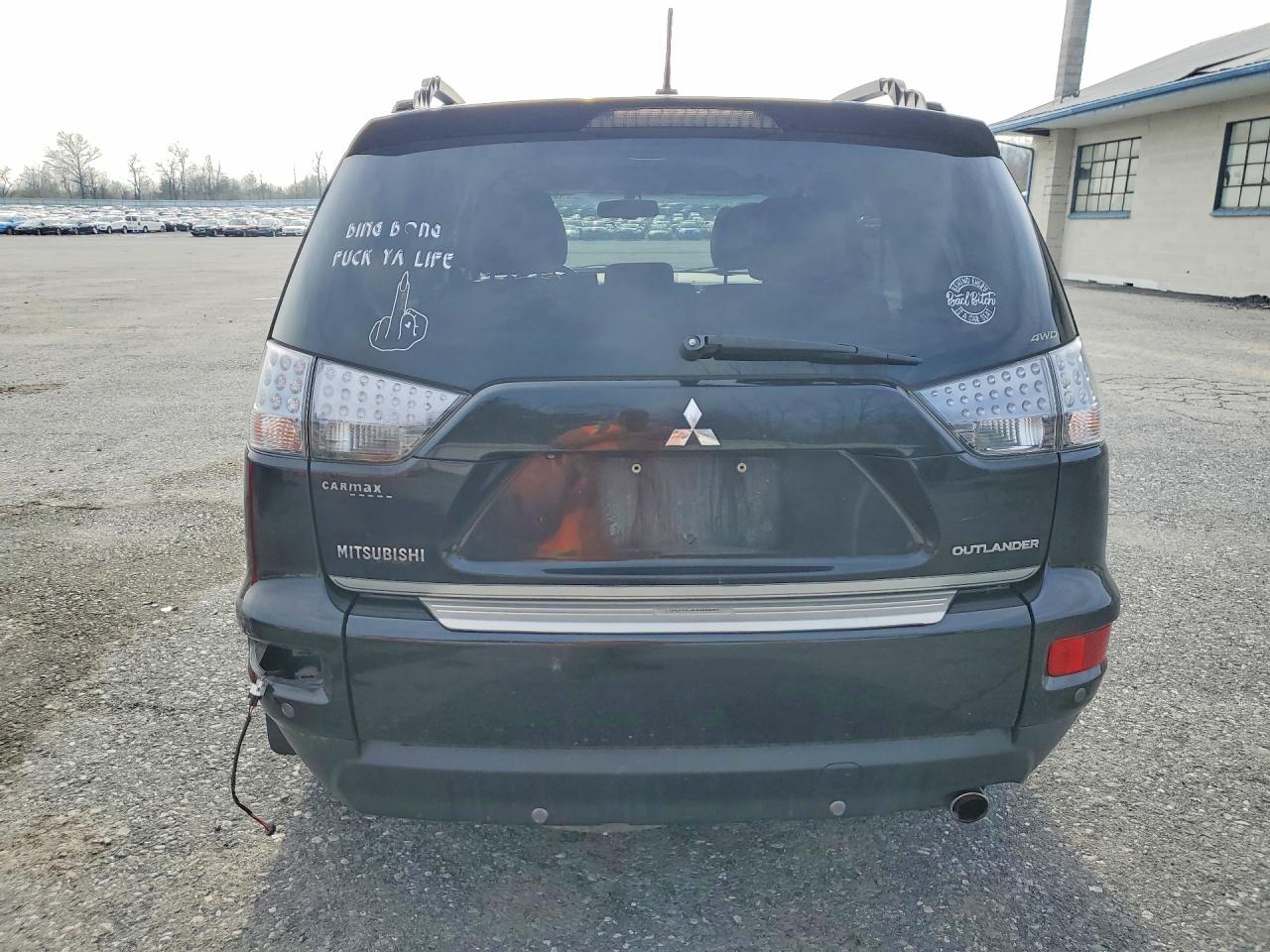 MITSUBISHI OUTLANDER 2013 — 7