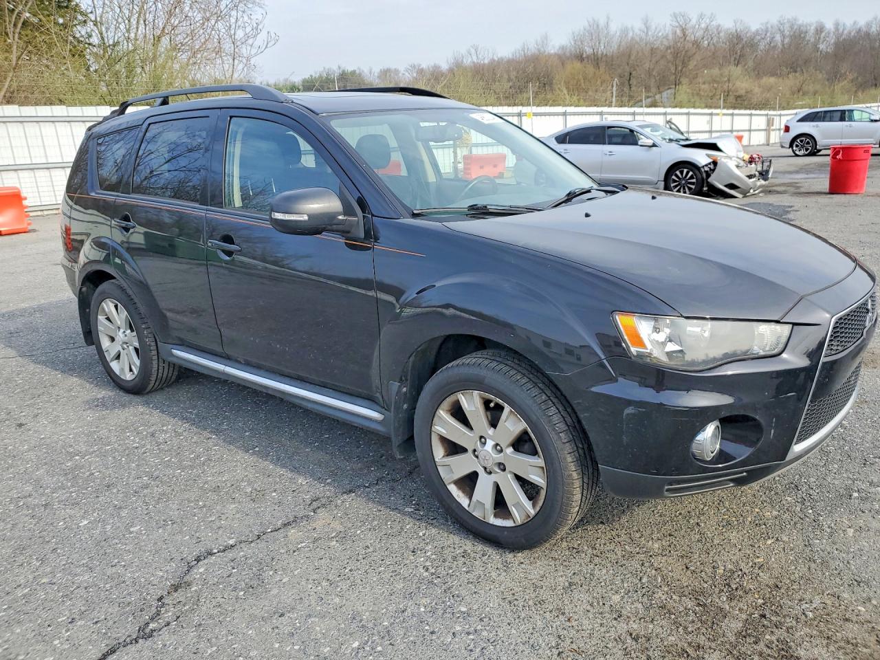 MITSUBISHI OUTLANDER 2013 — 5