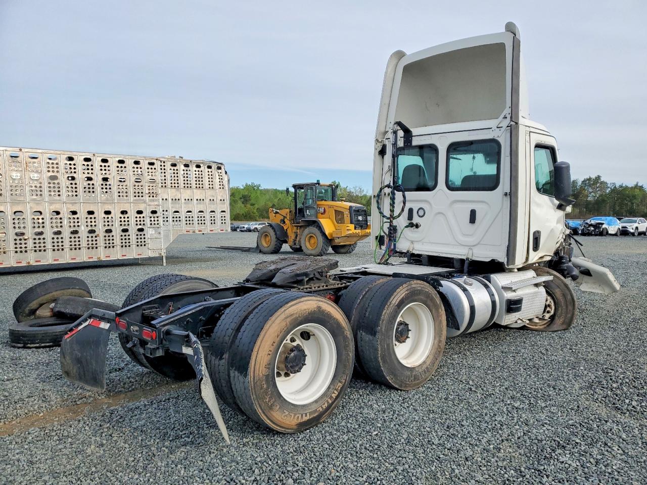 2025 FREIGHTLINER CASCADIA 116