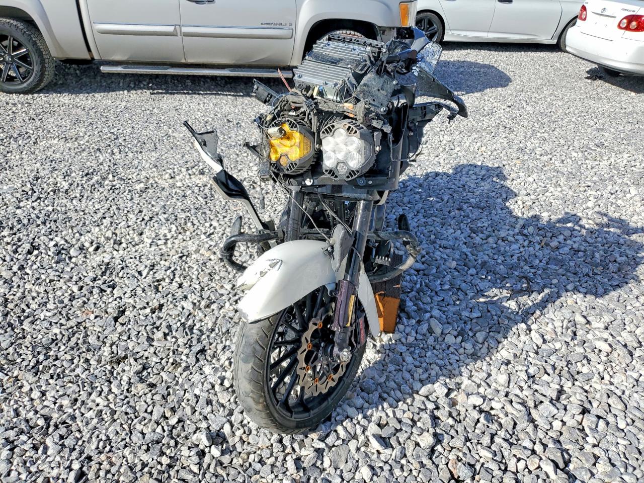 HARLEY-DAVIDSON FLTRXS 2018 — 3