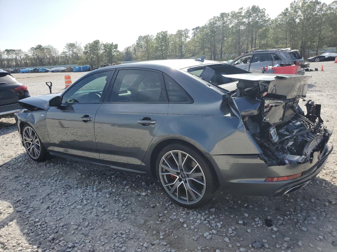 AUDI A4 2019 — 3
