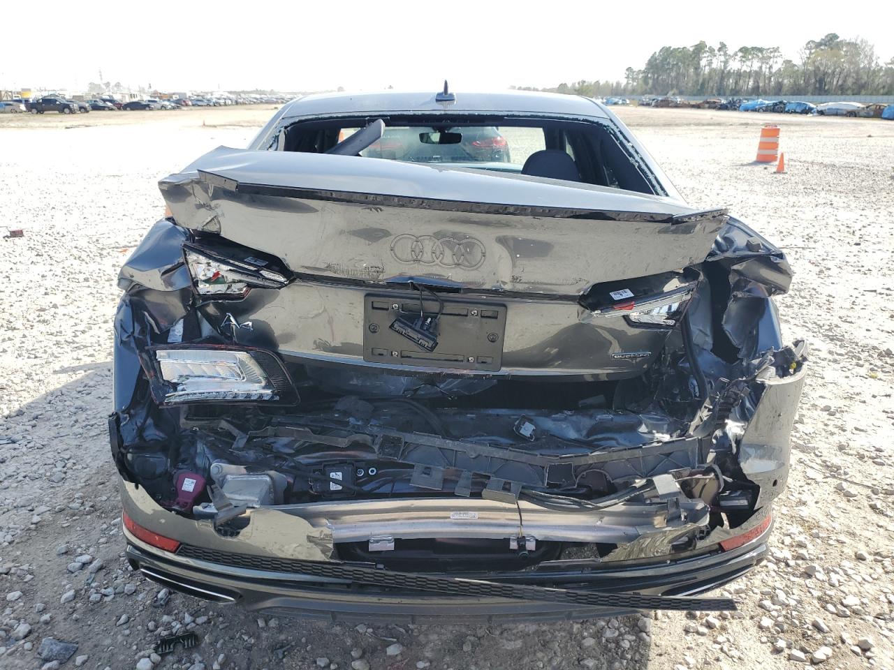 AUDI A4 2019 — 7