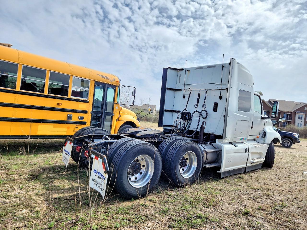 INTERNATIONAL LT625 2022 — 5