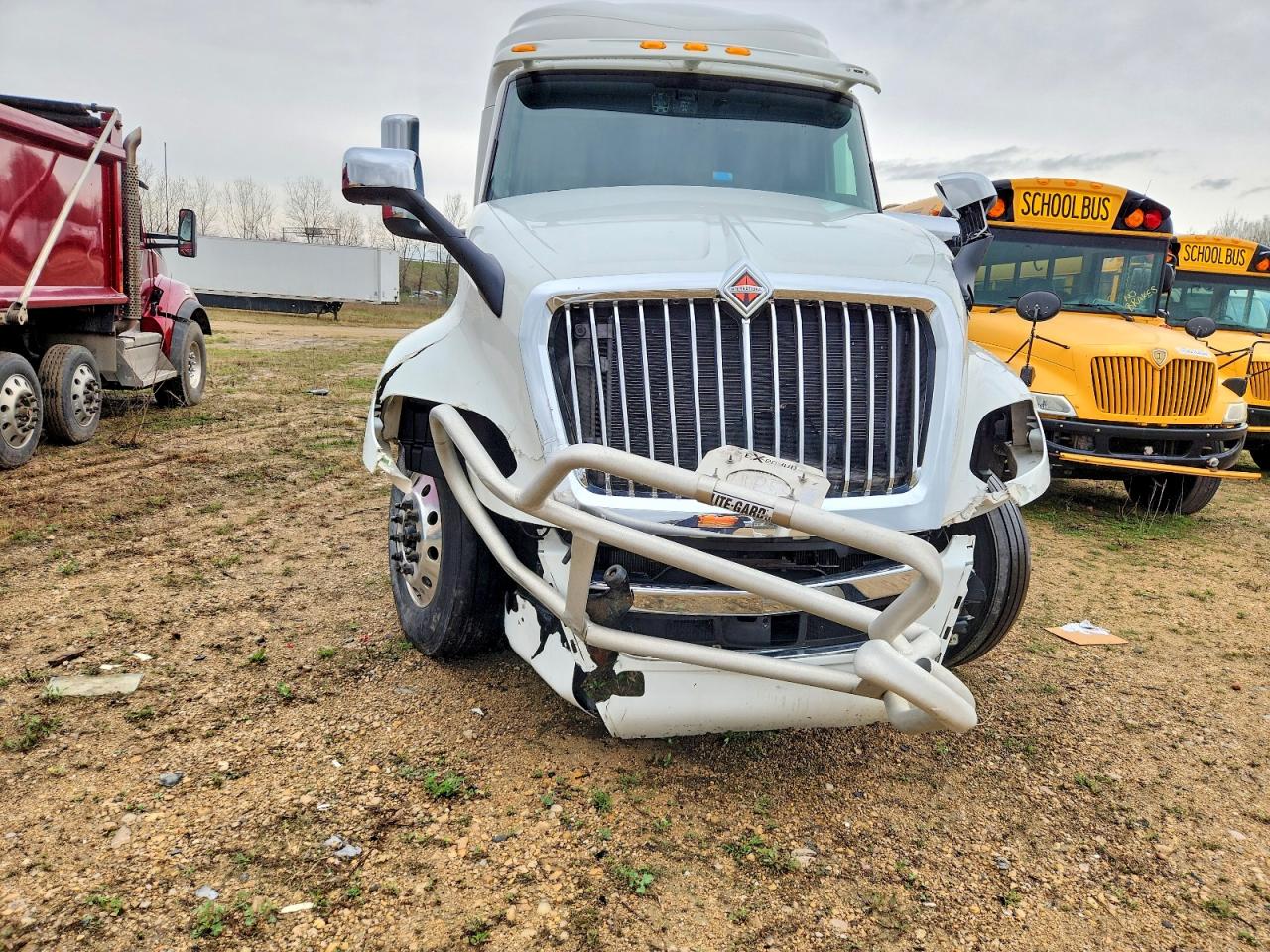 INTERNATIONAL LT625 2022 — 10