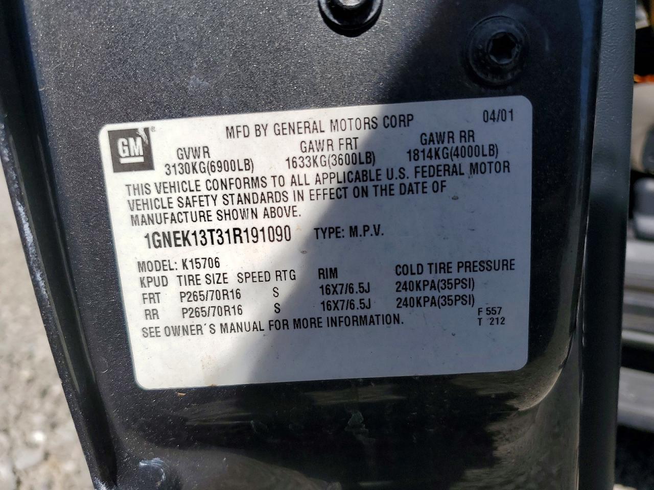 CHEV TAHOE 2001 — 14