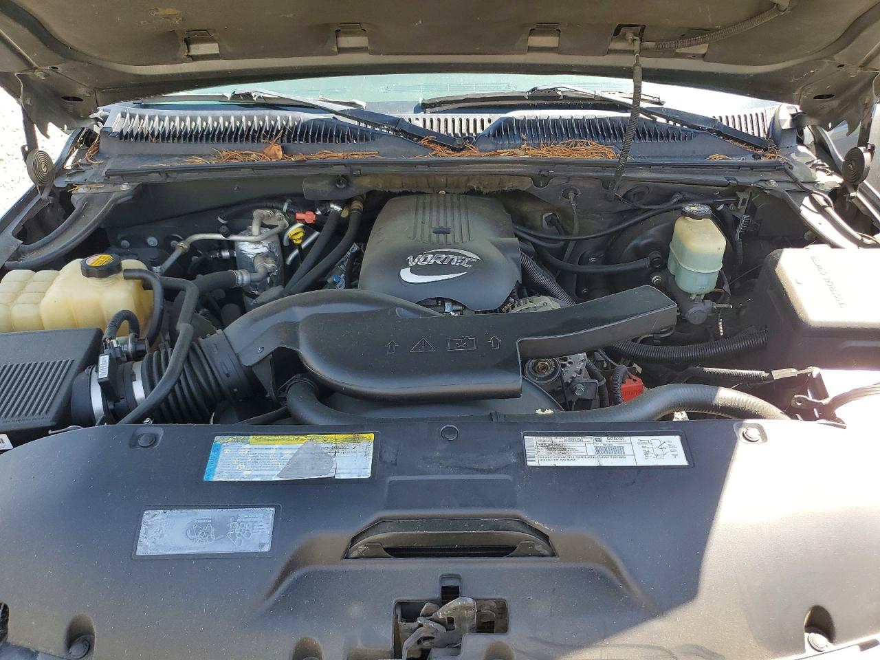 CHEV TAHOE 2001 — 13