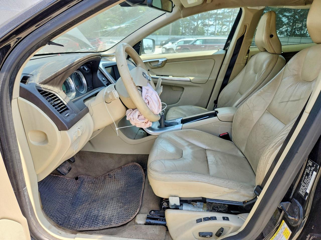 VOLVO XC60 2013 — 8
