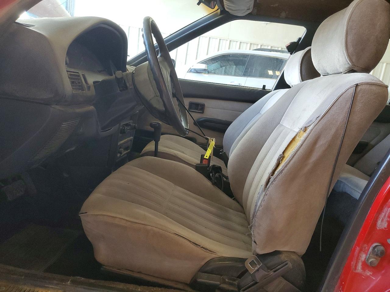 GEO PRIZM 1990 — 8